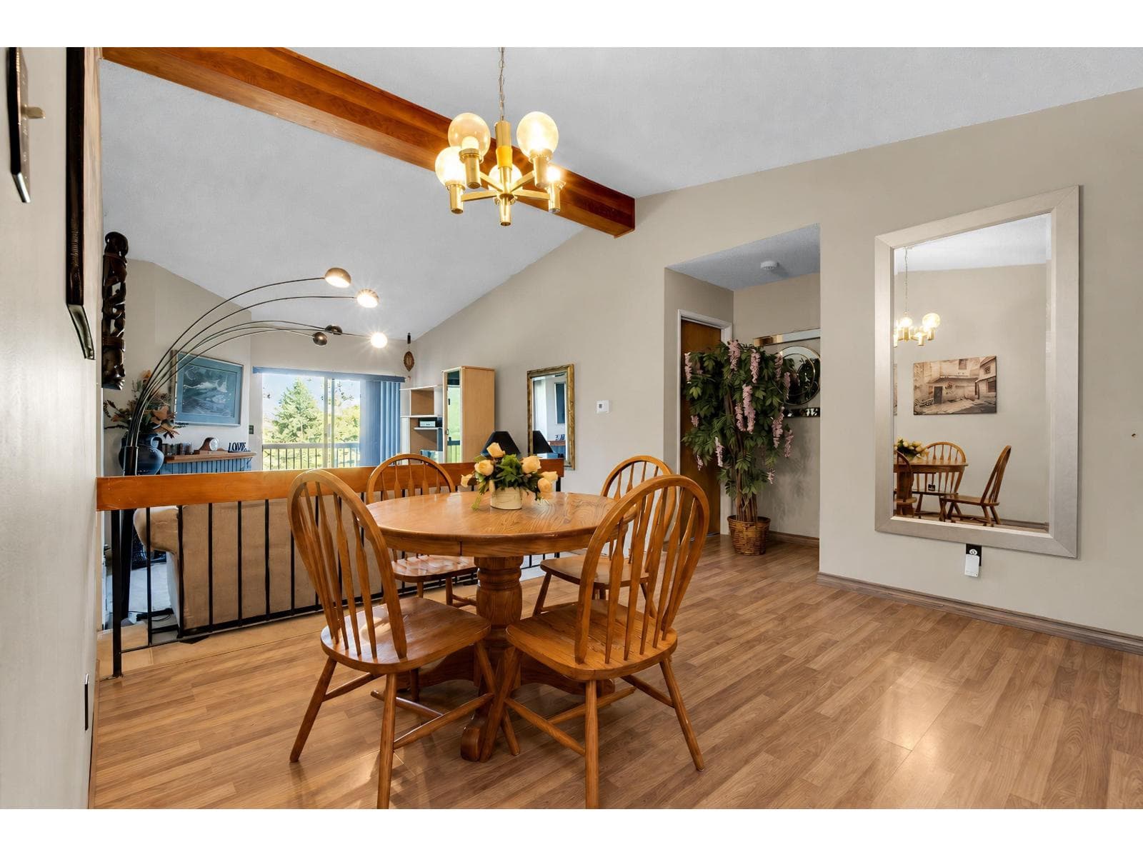3307 13827 100 AVENUE in Whalley