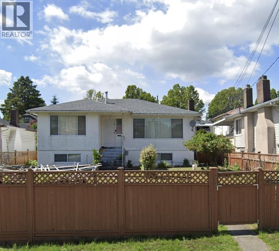 4951 RUPERT STREET in Renfrew-Collingwood
