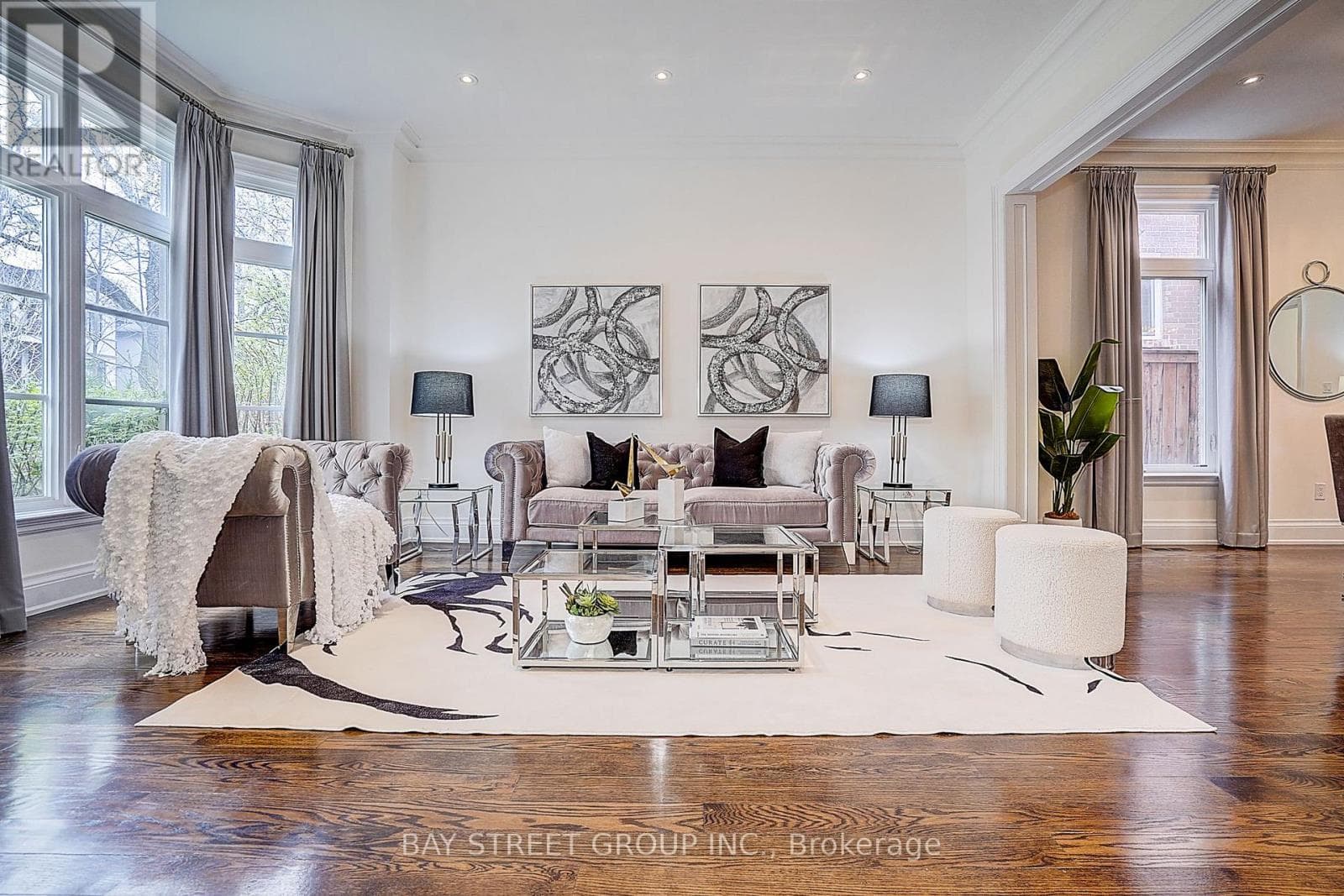 28 CARNWATH CRESCENT, Toronto — photo 4