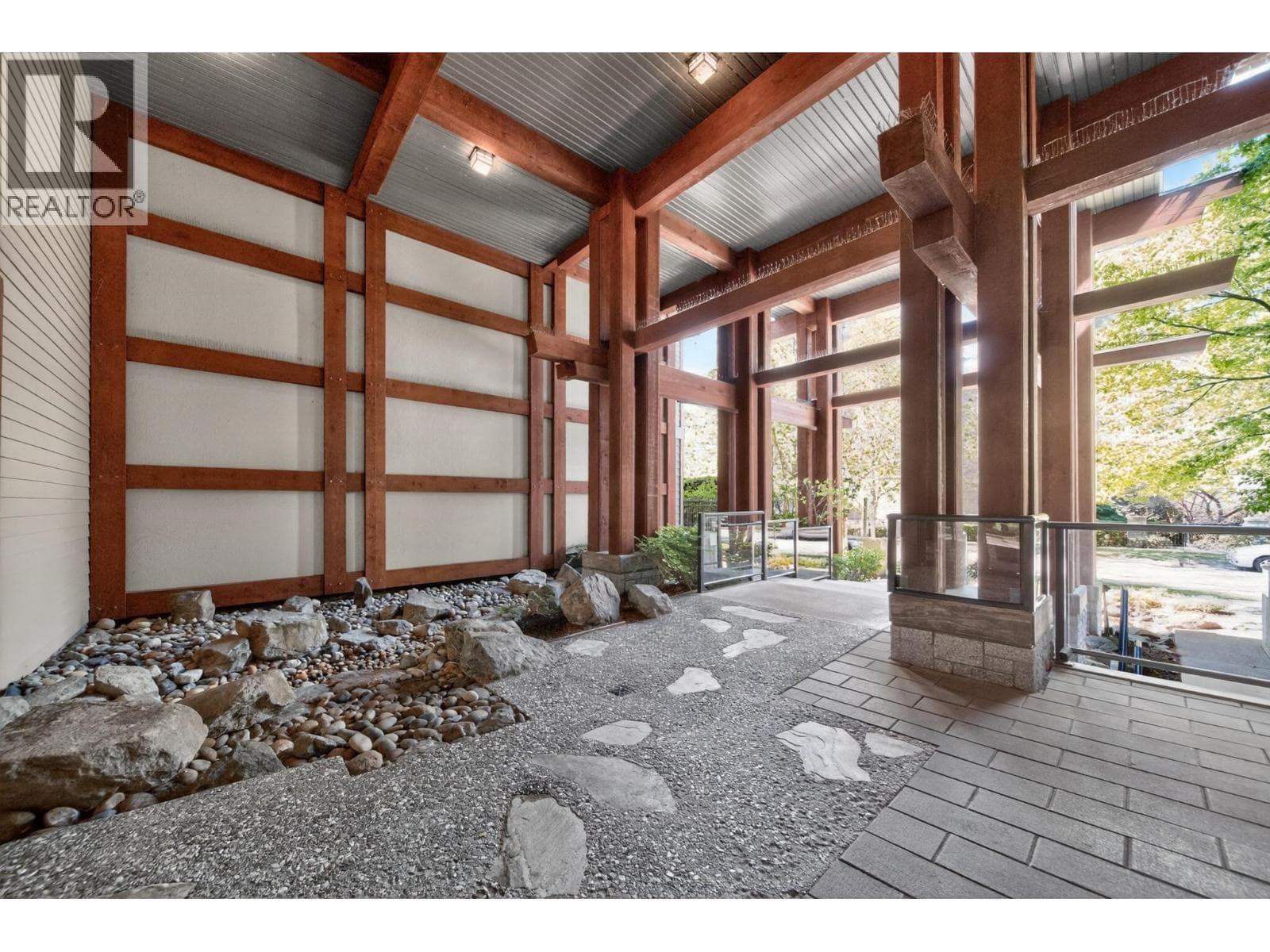 213 6328 LARKIN DRIVE, Greater Vancouver — photo 4