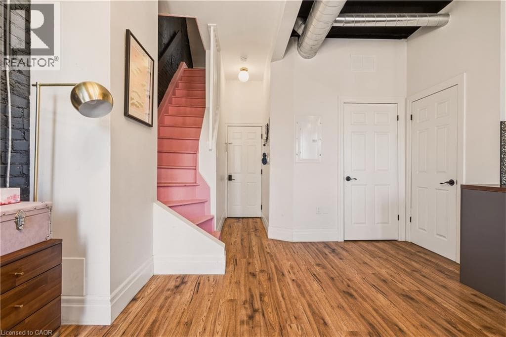 158 HUNTER STREET EAST, Cornerstone — photo 5