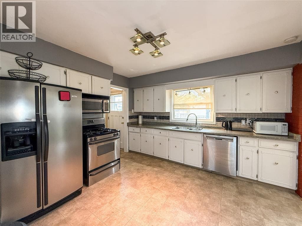 1508 LEN AVENUE, Sarnia — photo 4