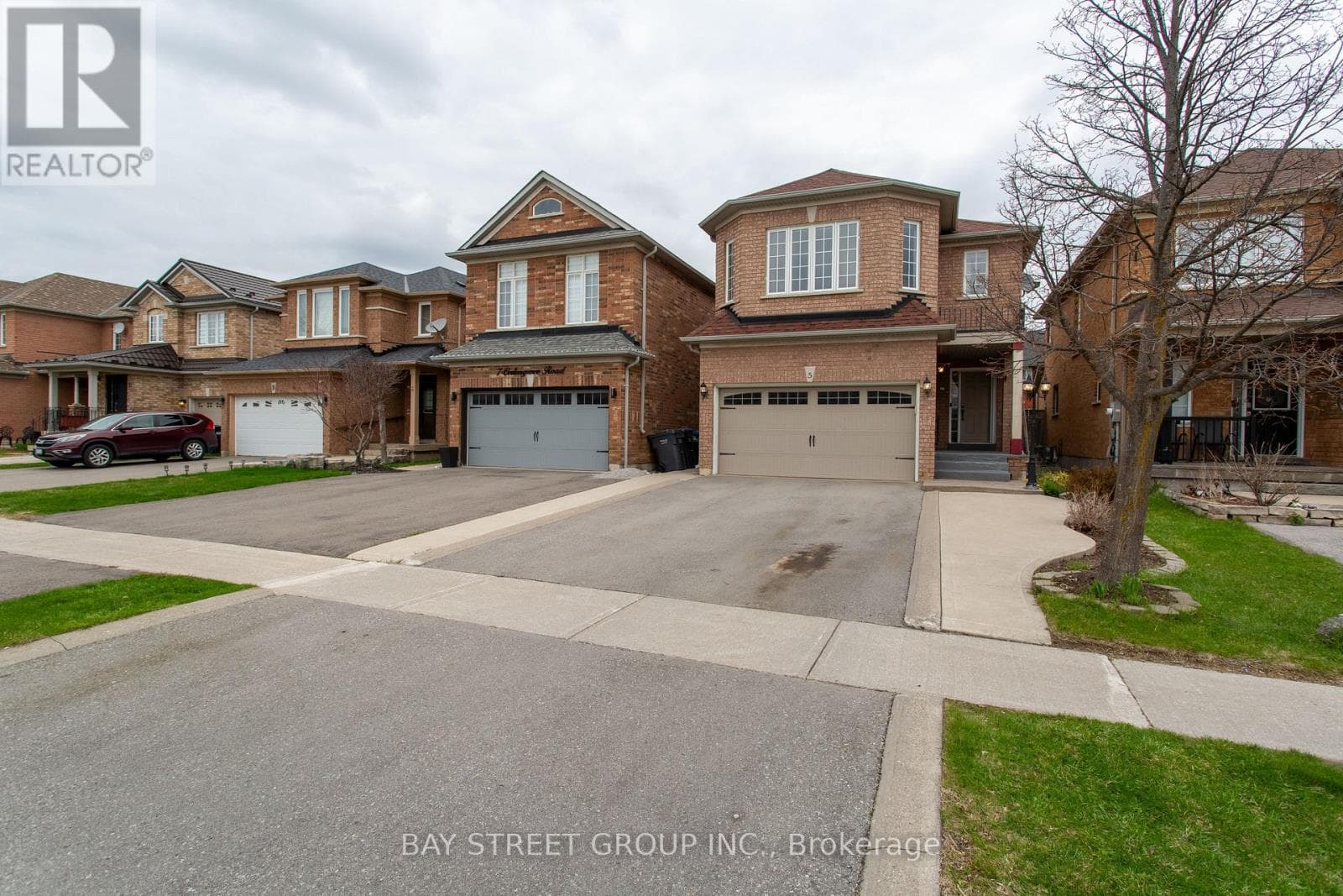 5 CEDARGROVE ROAD, Toronto — photo 2