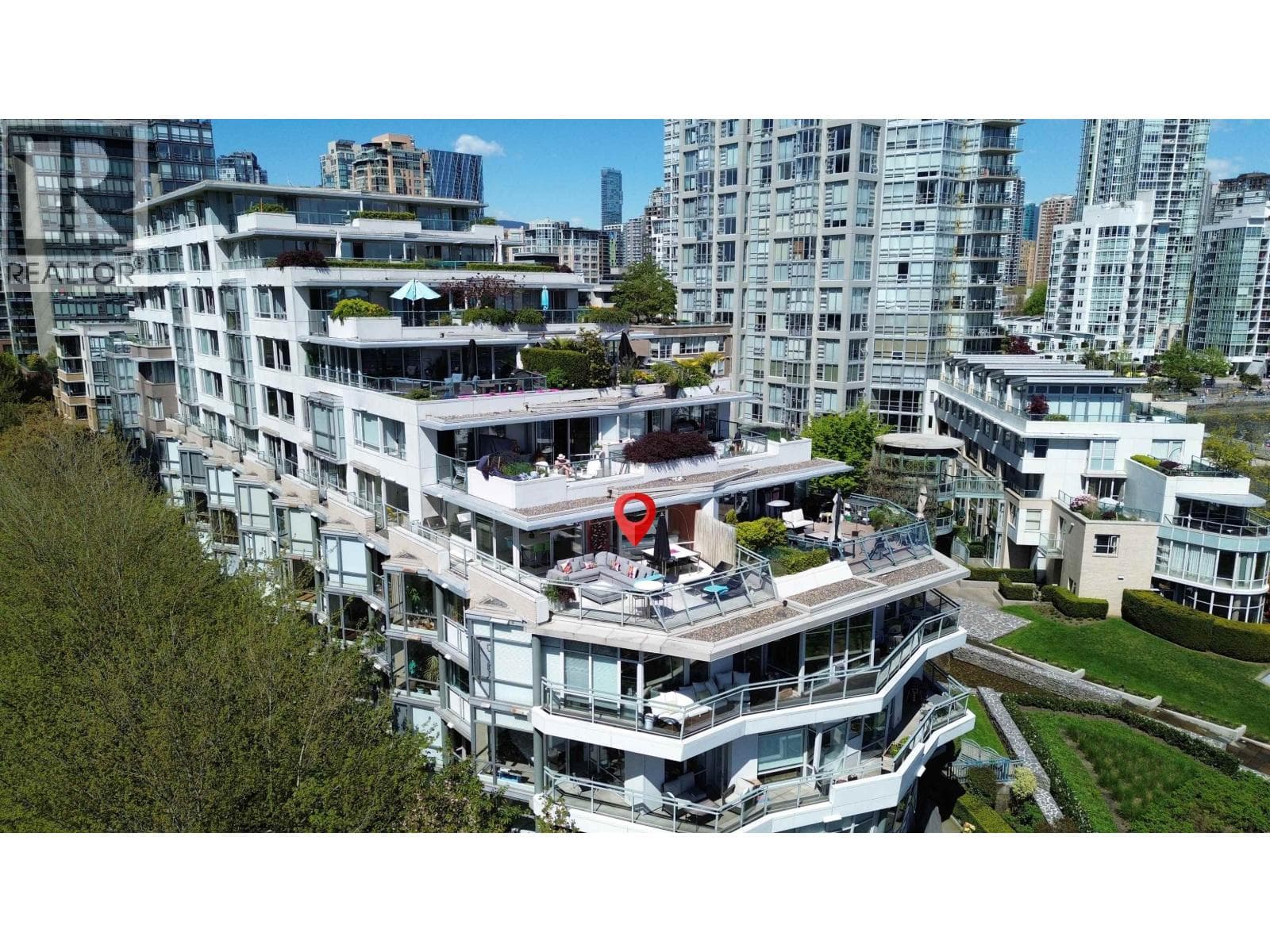 606 1288 MARINASIDE CRESCENT, Greater Vancouver — photo 2