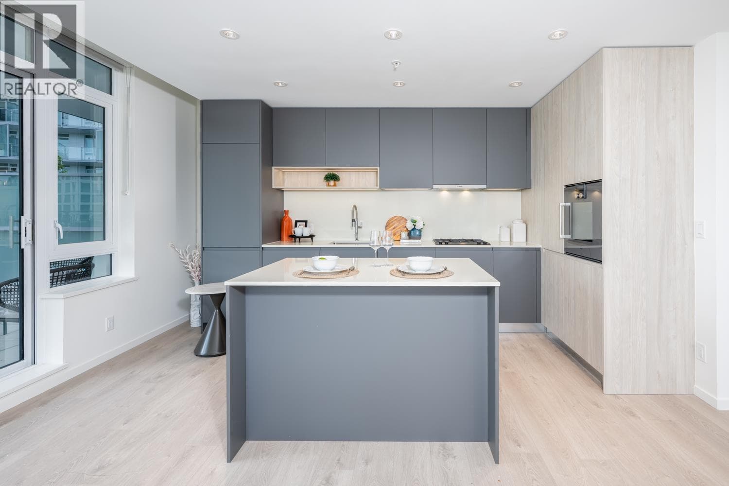 420 6300 MINORU BOULEVARD, Greater Vancouver — photo 3