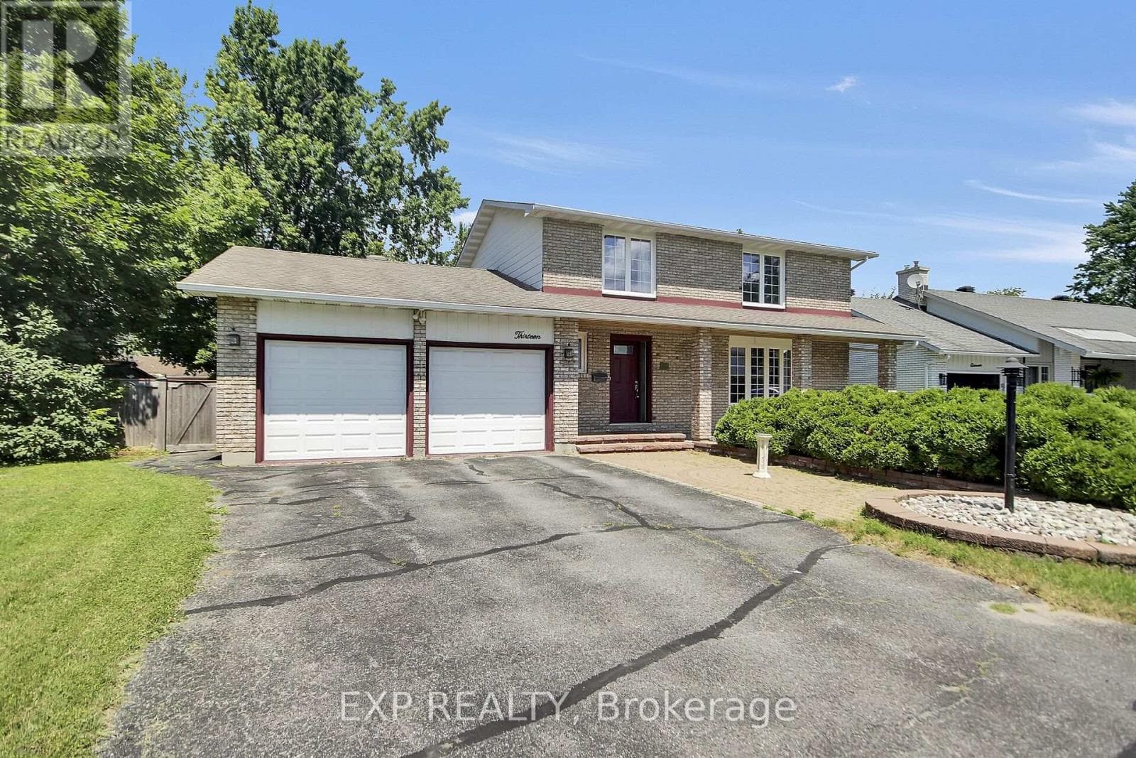 13 SHANEL PLAZA in OLD BARRHAVEN WEST