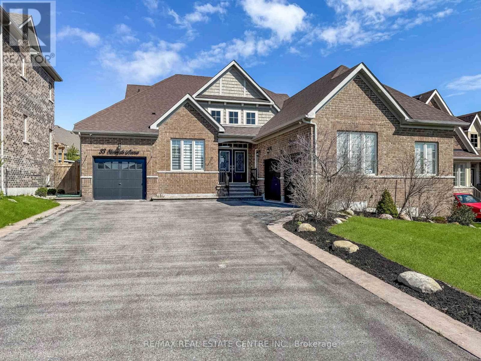 33 STONEGATE AVENUE, Toronto — photo 2