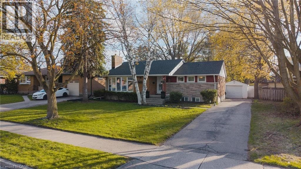 120 ELGIN CRESCENT, Cornerstone — photo 2