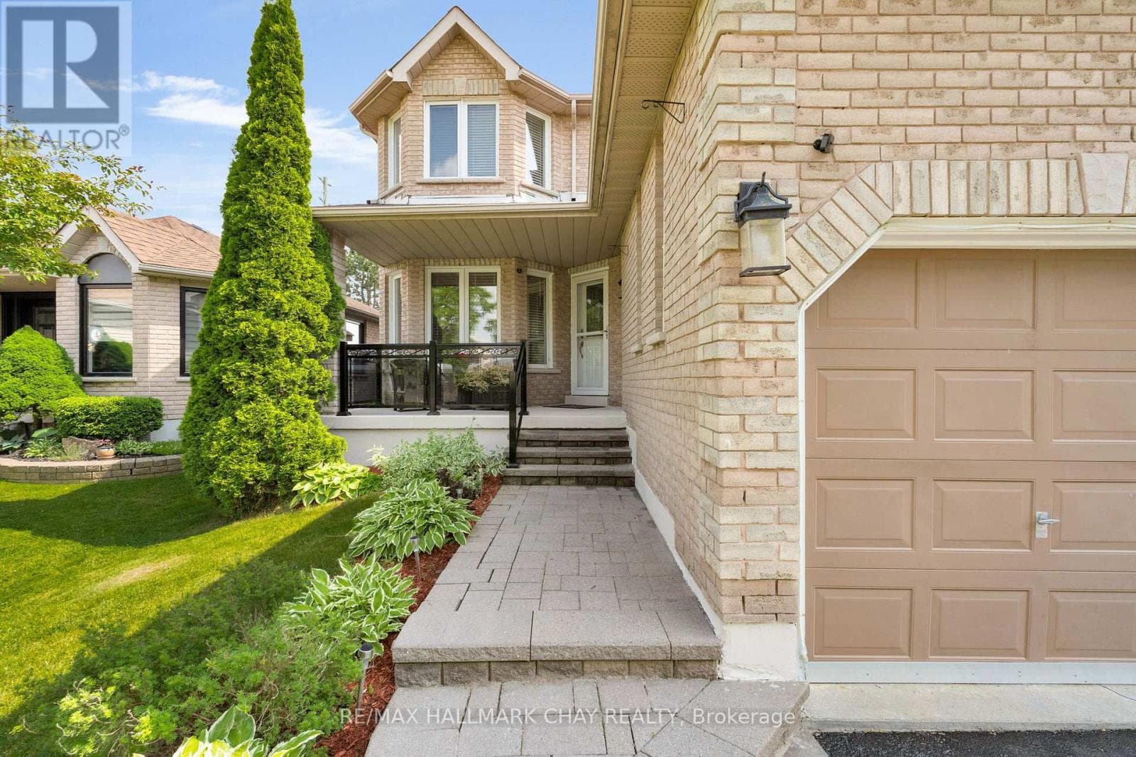57 VIOLET STREET, Toronto — photo 2