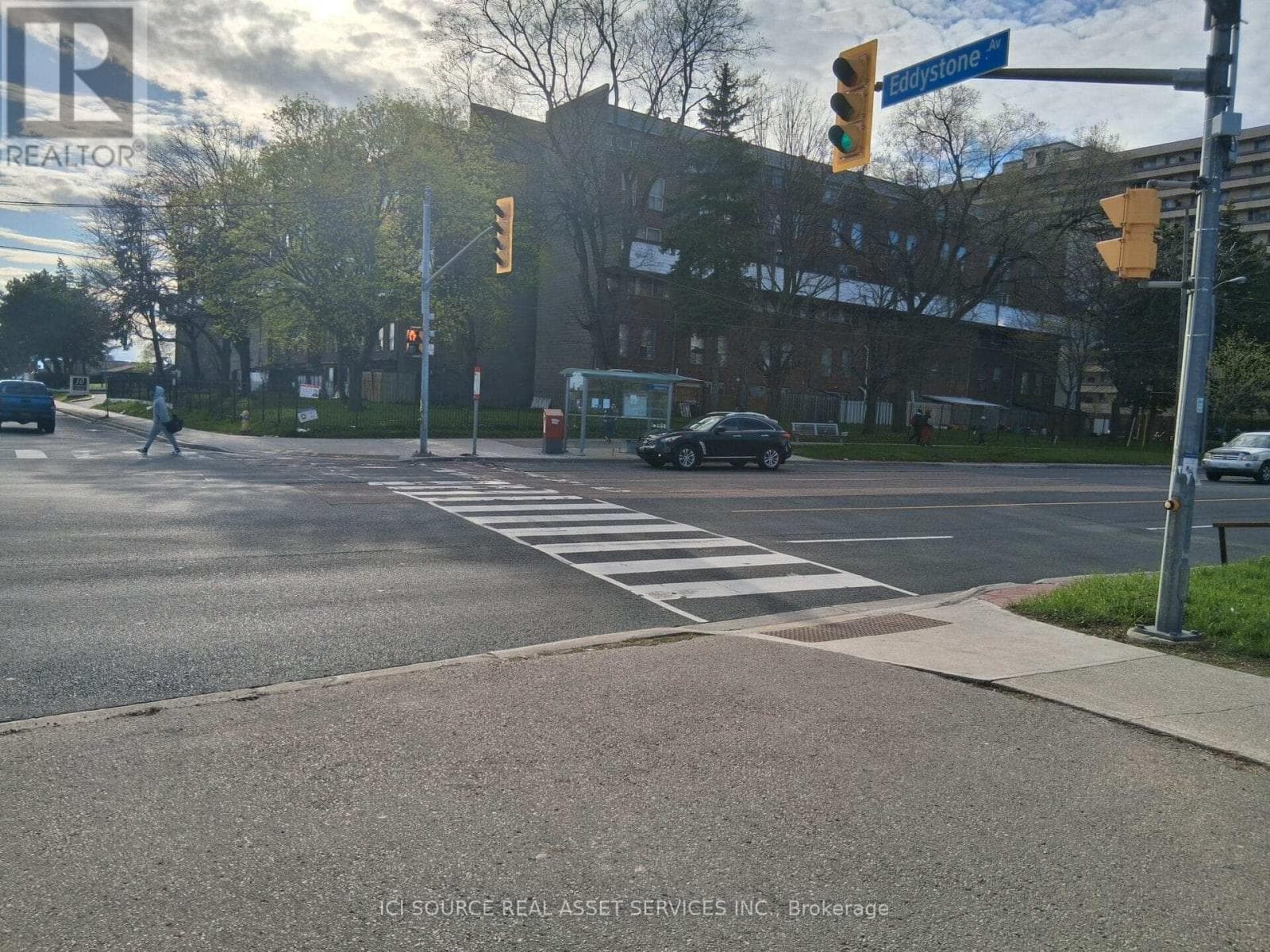 148 - 10 EDDYSTONE AVENUE, Toronto — photo 2