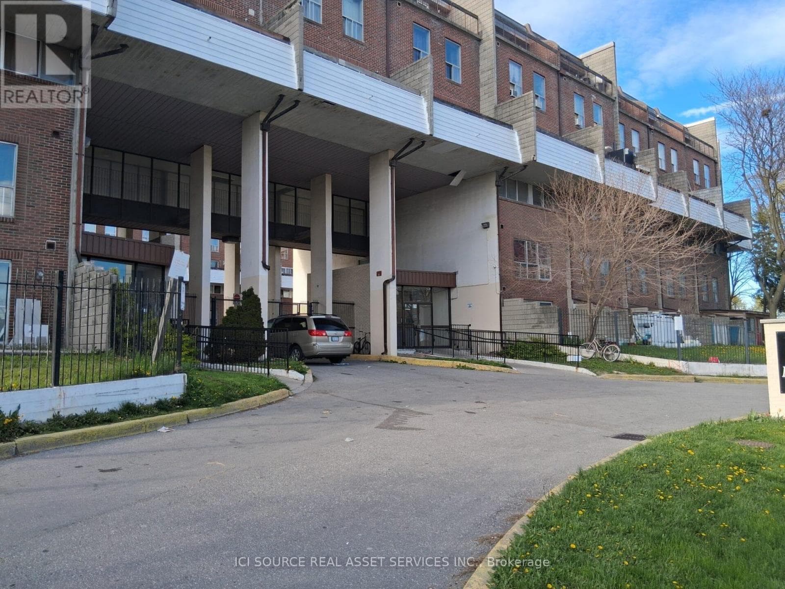 148 - 10 EDDYSTONE AVENUE, Toronto — photo 4
