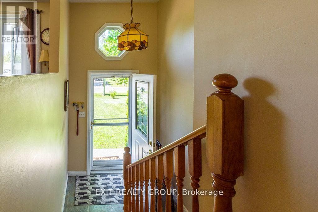 147 BALDWIN STREET, Central Lakes — photo 5