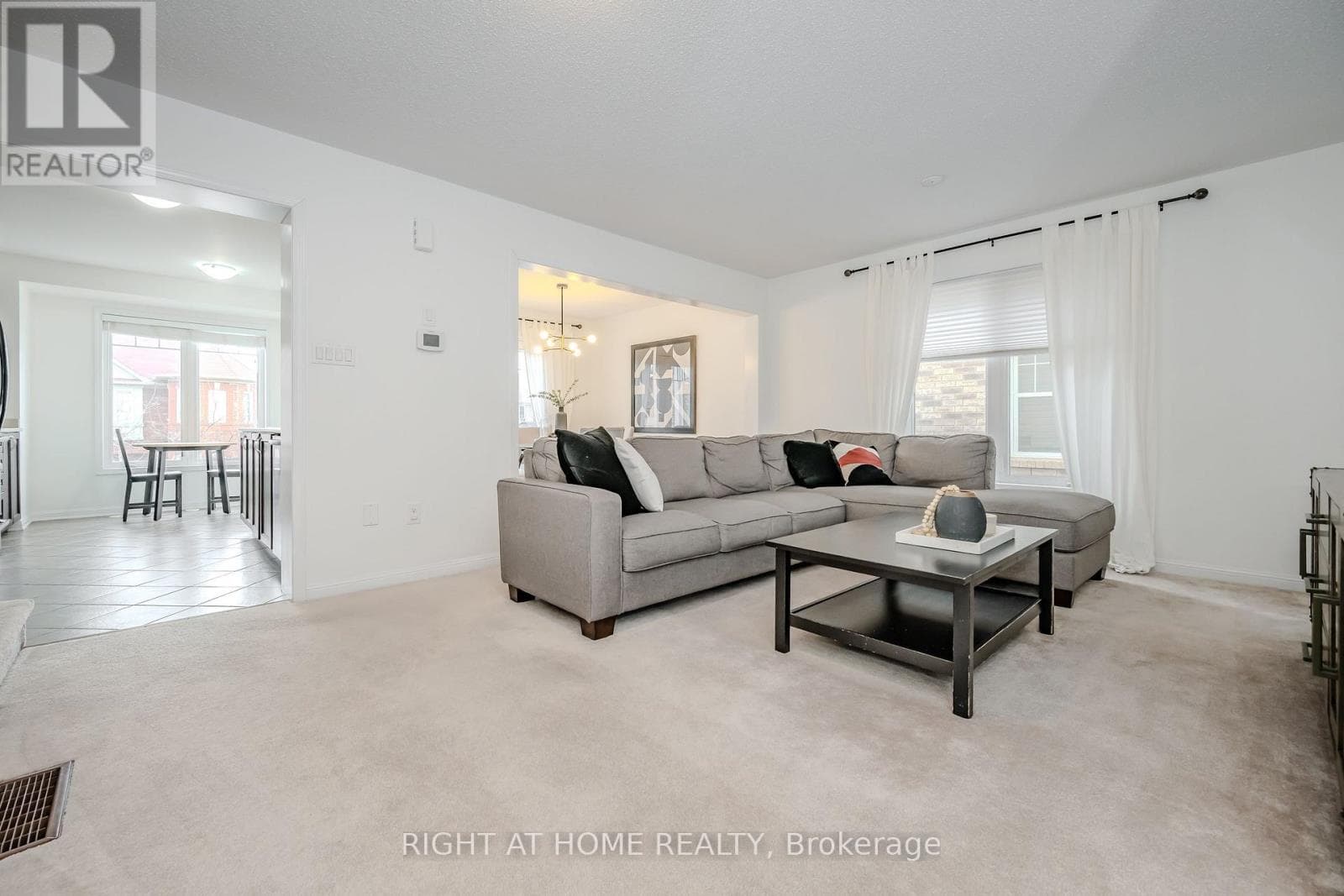 525 CAVANAGH Lane, Toronto — photo 3