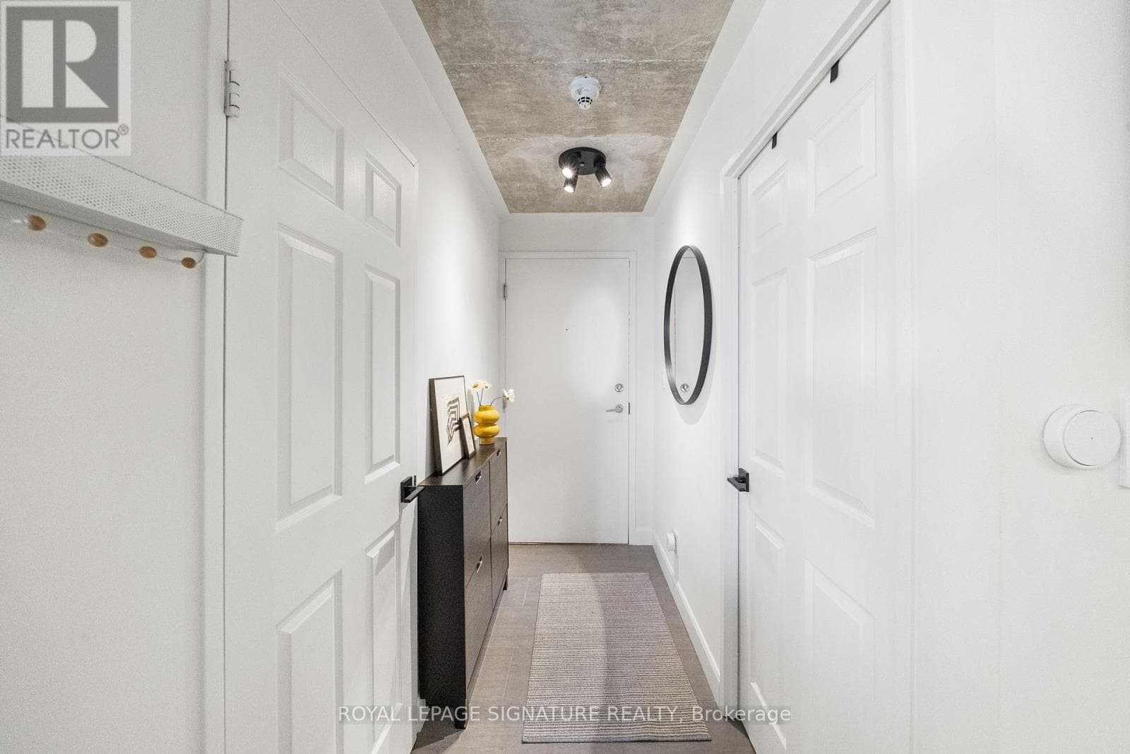 1402 - 1369 BLOOR STREET W, Toronto — photo 2