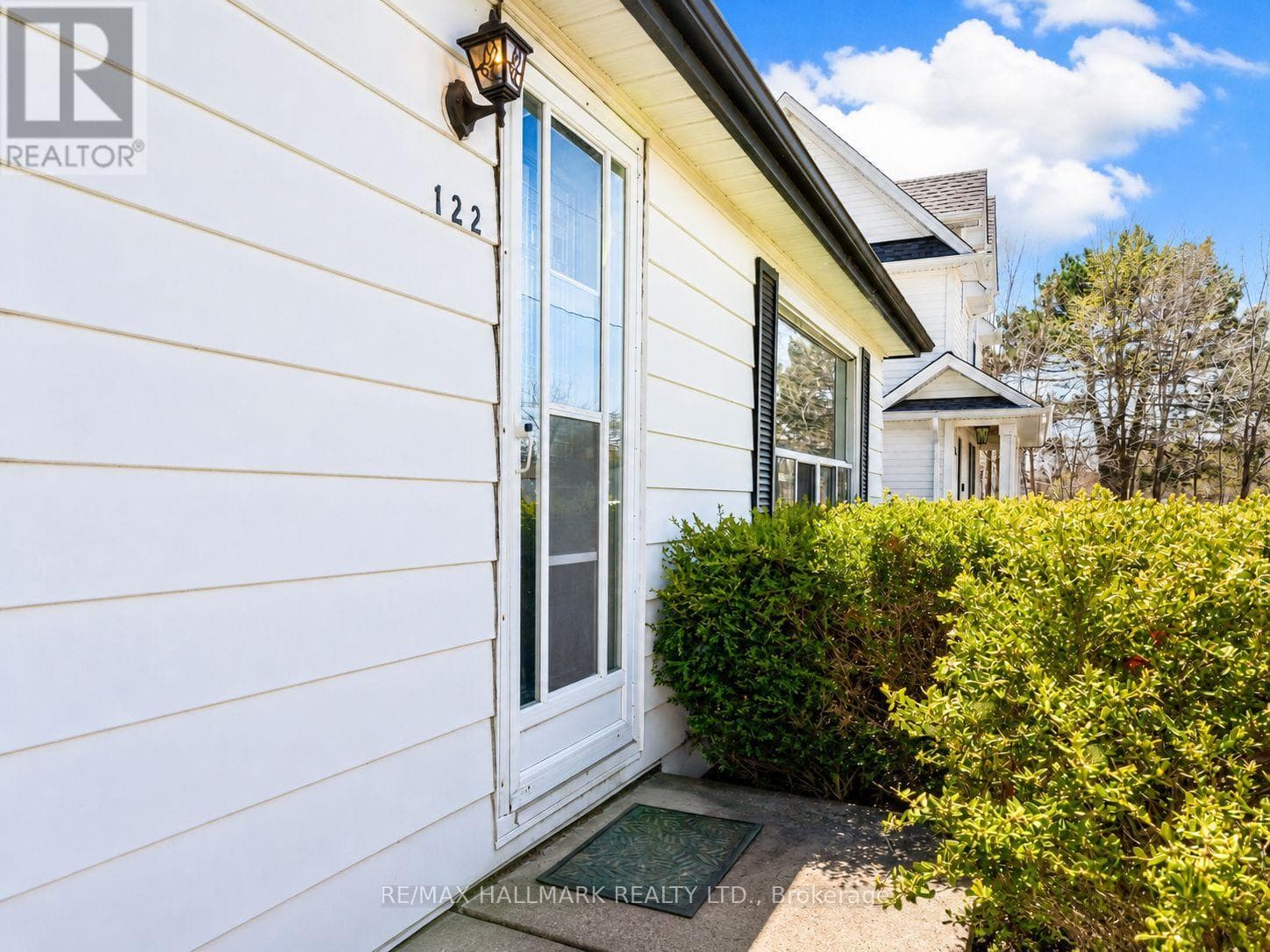 122 HAWTHORNE ROAD, Toronto — photo 4