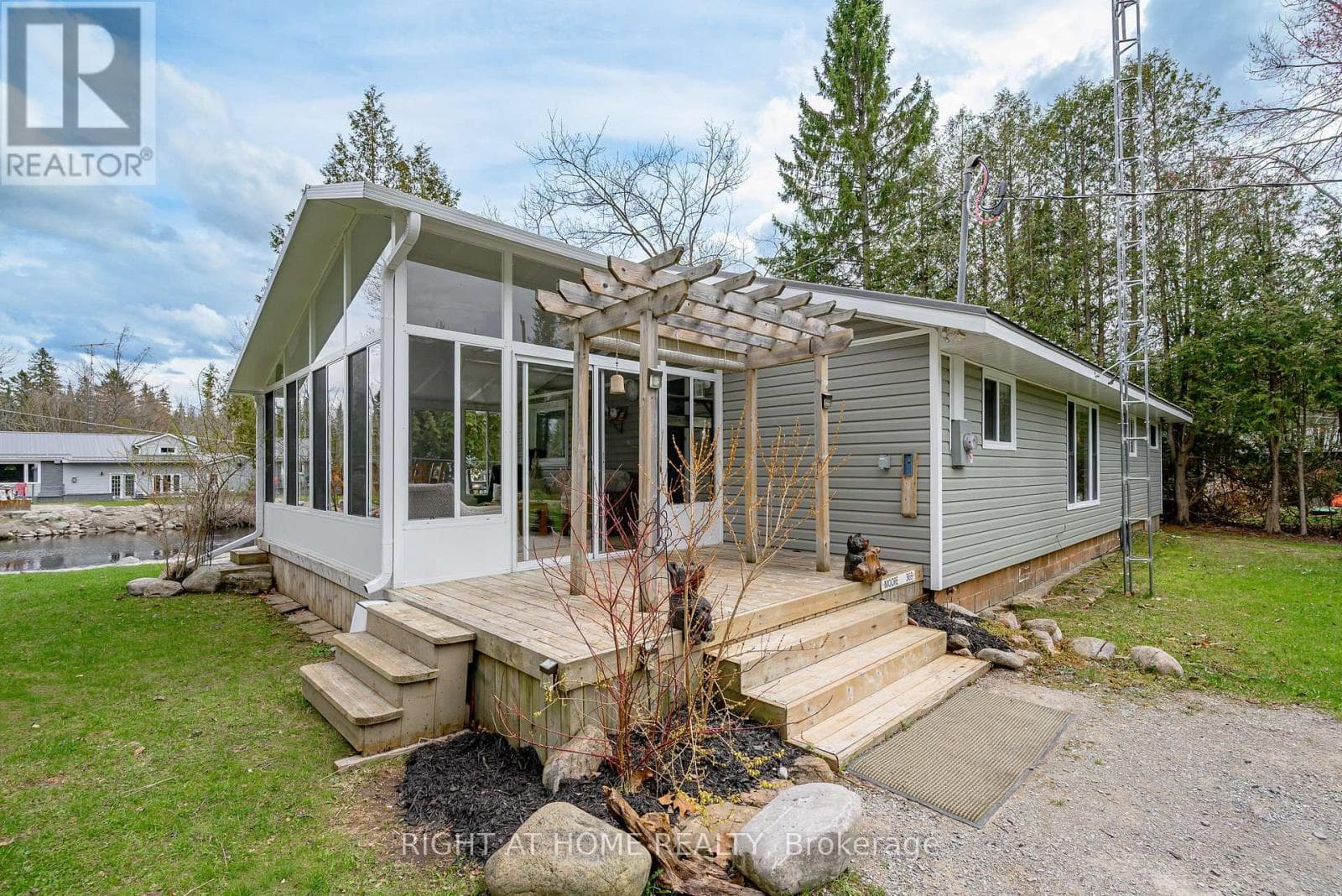 369 SOUTHAM DRIVE, Toronto — photo 3