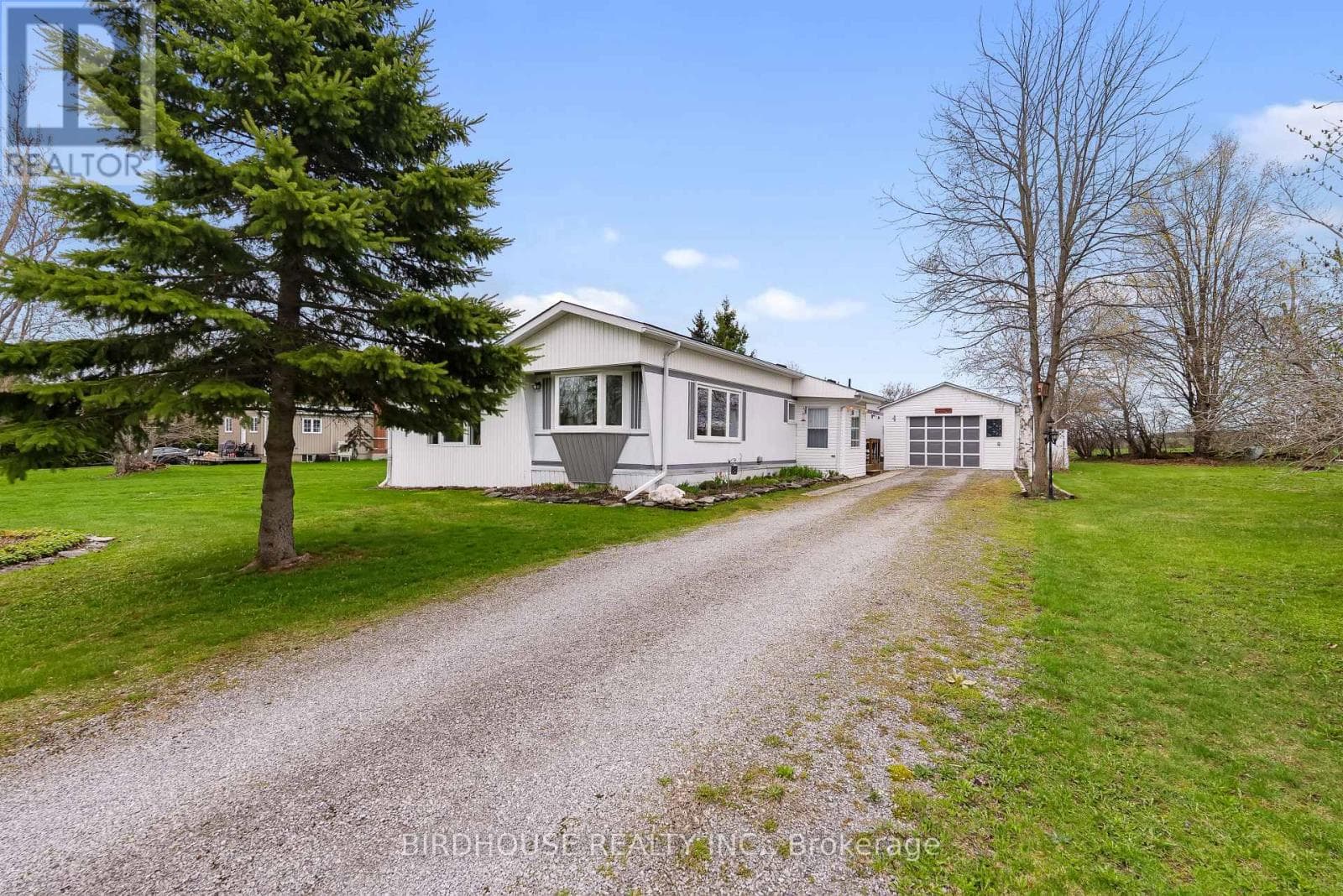 68 GLENWAY DRIVE in Harvey