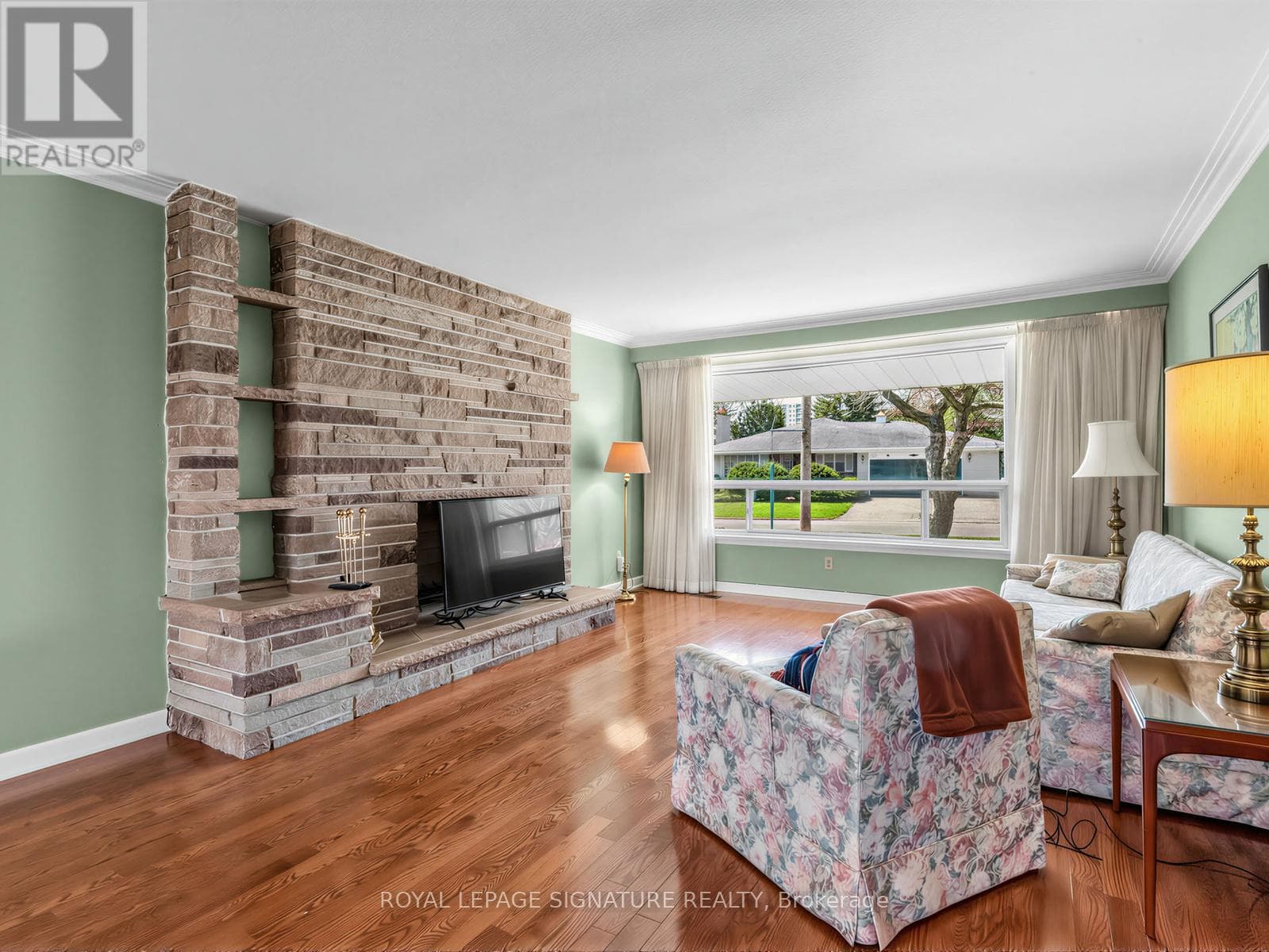 62 DUKINFIELD CRESCENT, Toronto — photo 4