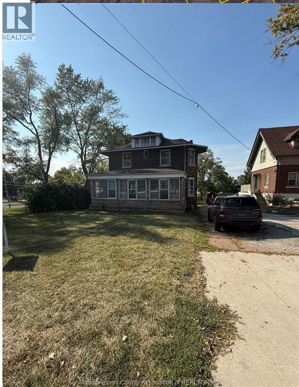 3026 SANDWICH STREET, Windsor — photo 2