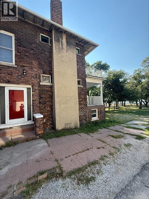3026 SANDWICH STREET, Windsor — photo 5