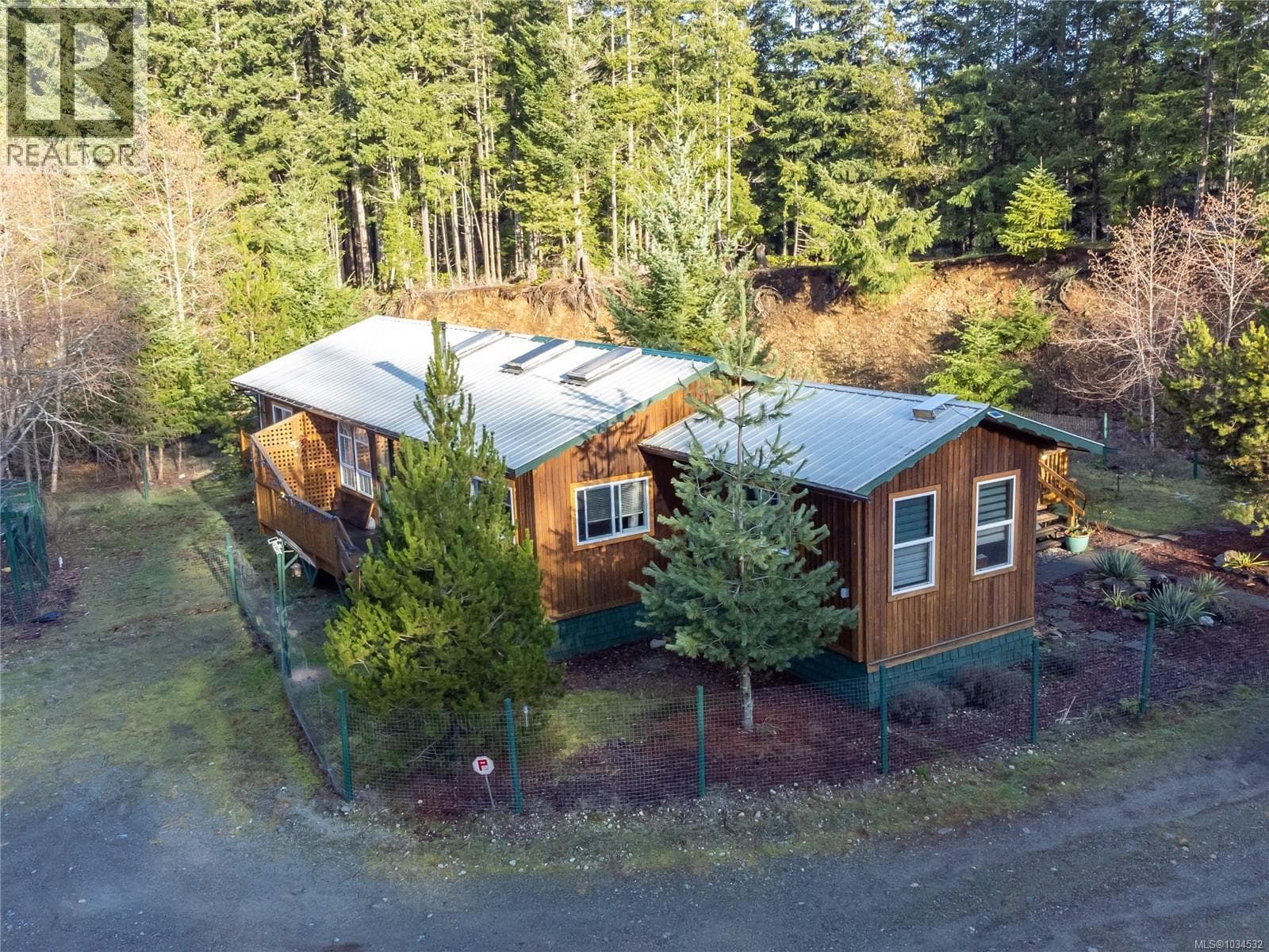 360 Cape Mudge Rd in