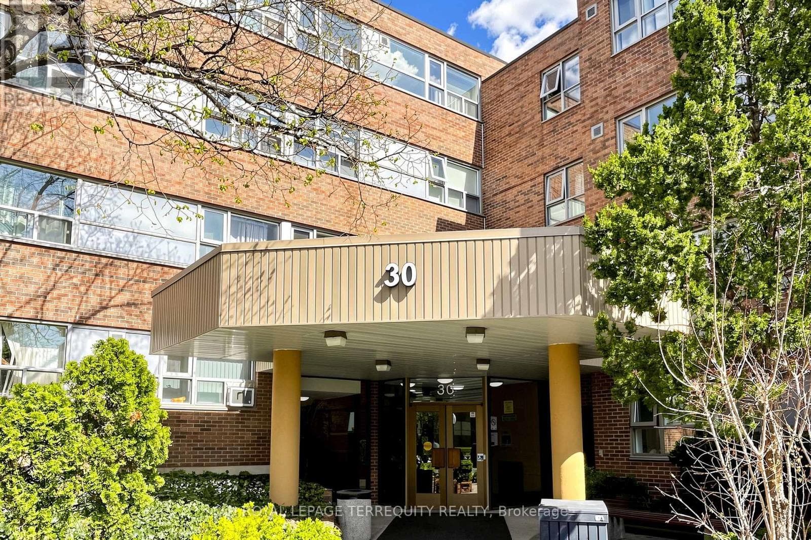 103 - 30 SUNRISE AVENUE, Toronto — photo 2