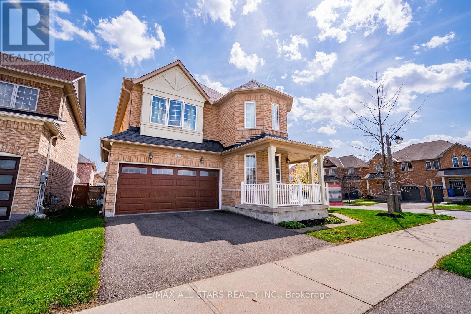 2 MANTLE AVENUE, Toronto — photo 2