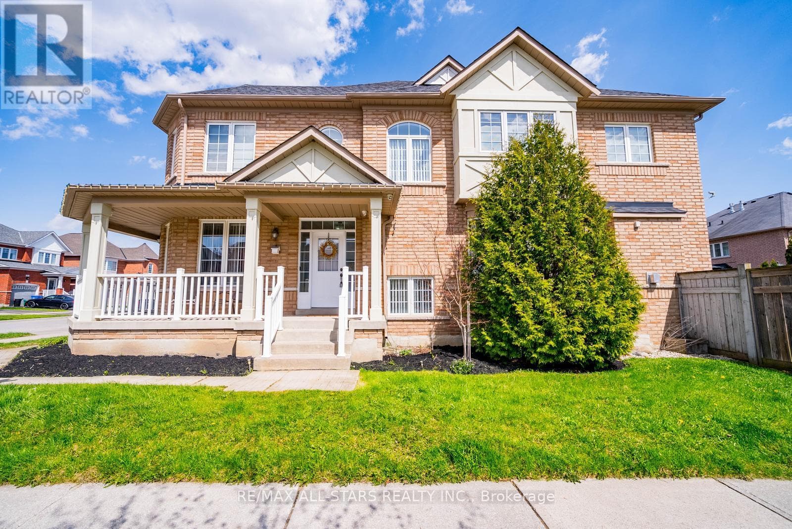 2 MANTLE AVENUE, Toronto — photo 4