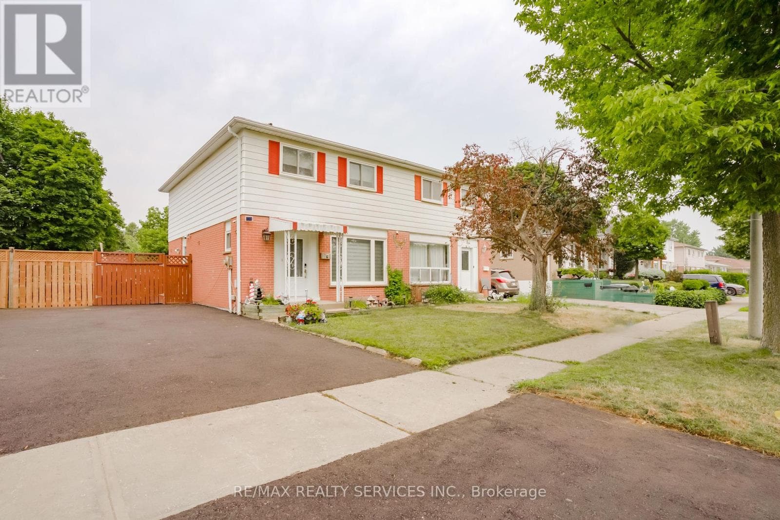 6 LAUDERDALE ROAD, Toronto — photo 2