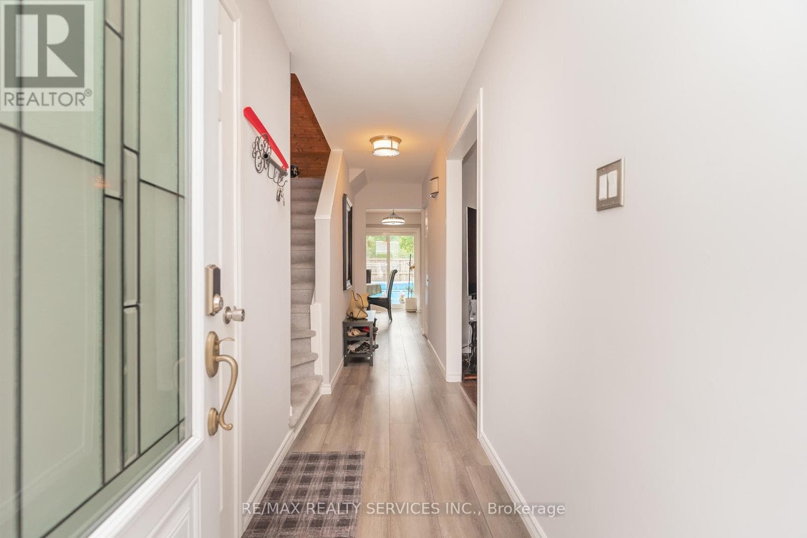 6 LAUDERDALE ROAD, Toronto — photo 4