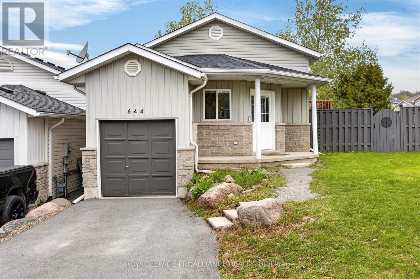 644 TRAILVIEW DRIVE, Central Lakes — photo 2