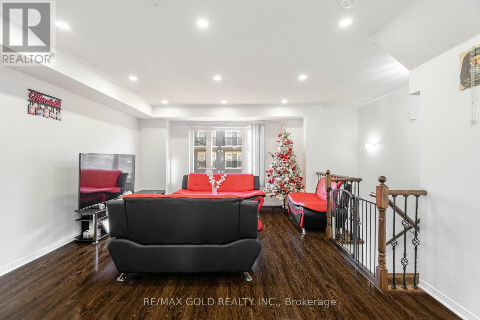 142 - 60 FAIRWOOD CIRCLE, Toronto — photo 2