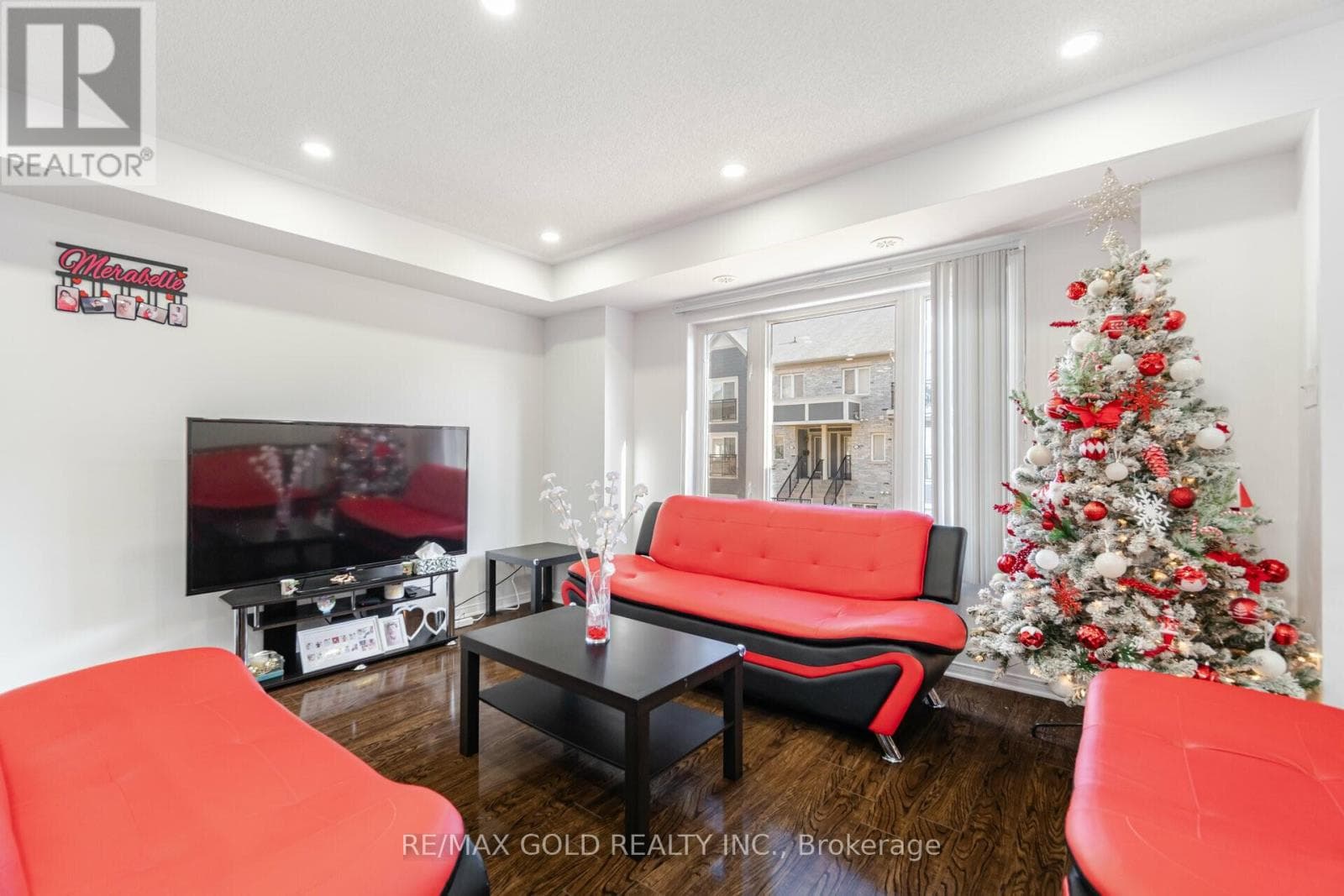 142 - 60 FAIRWOOD CIRCLE, Toronto — photo 3