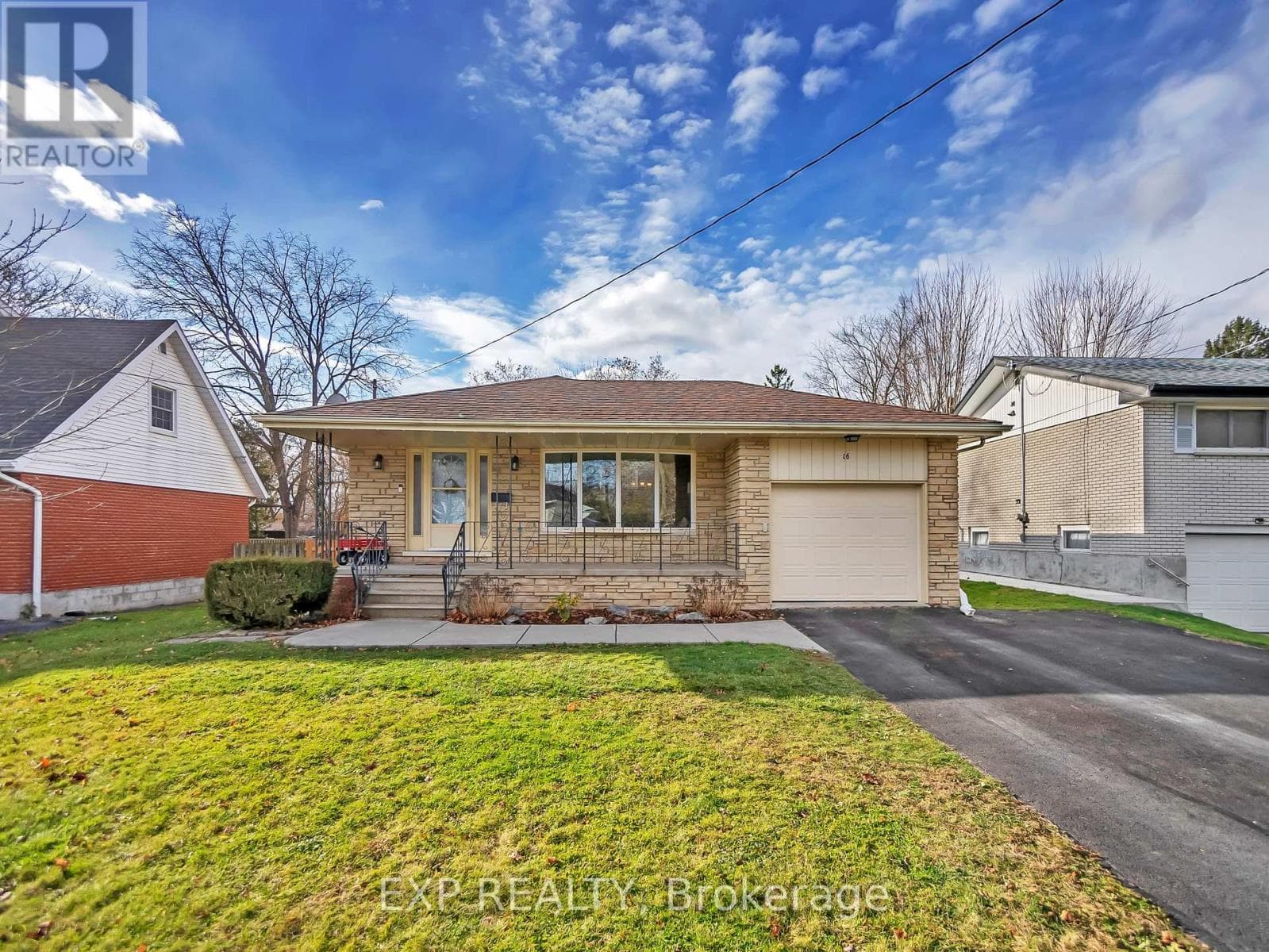16 APPLEWOOD DRIVE in 