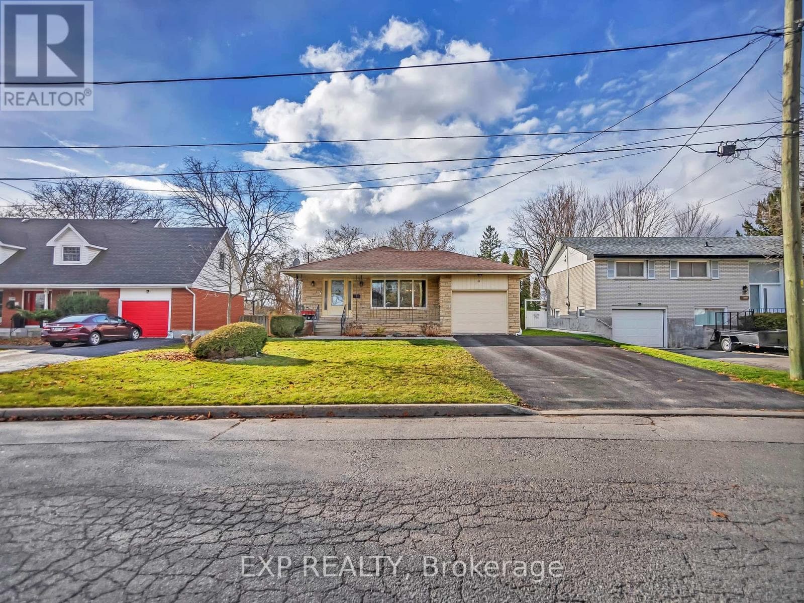 16 APPLEWOOD DRIVE, Central Lakes — photo 3