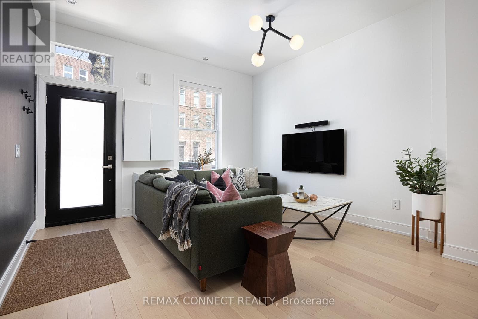 553 KING STREET EAST, Toronto — photo 5