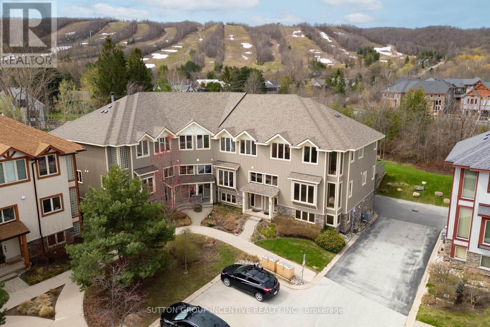 20 - 224 BLUESKI GEORGE CRESCENT in 