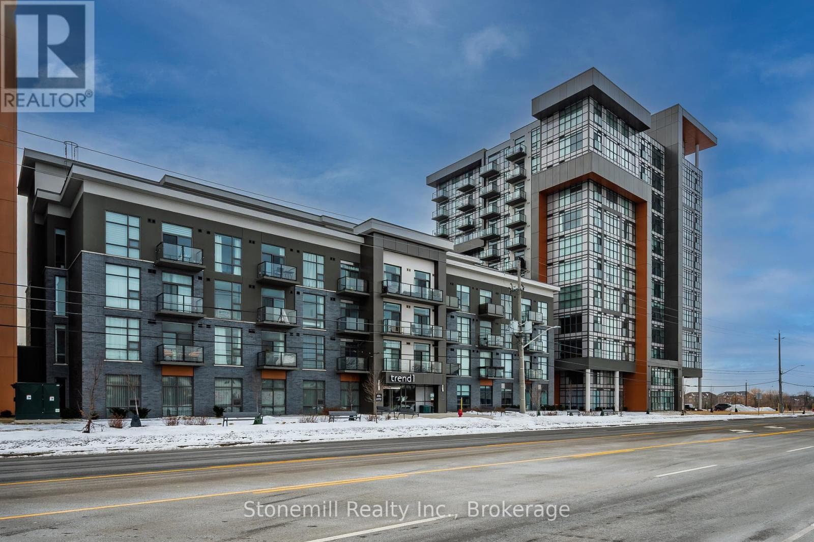 701 - 450 DUNDAS STREET E, Oakville-Milton — photo 2