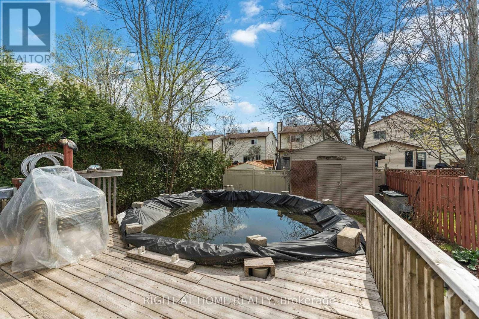 26 DENHAM WAY, Ottawa