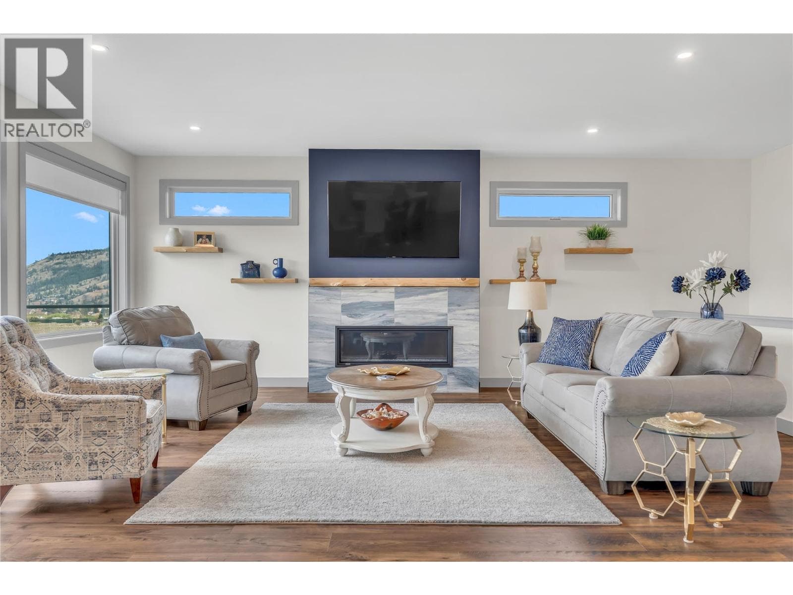 17439 Sanborn Street, Interior REALTORS® — photo 2