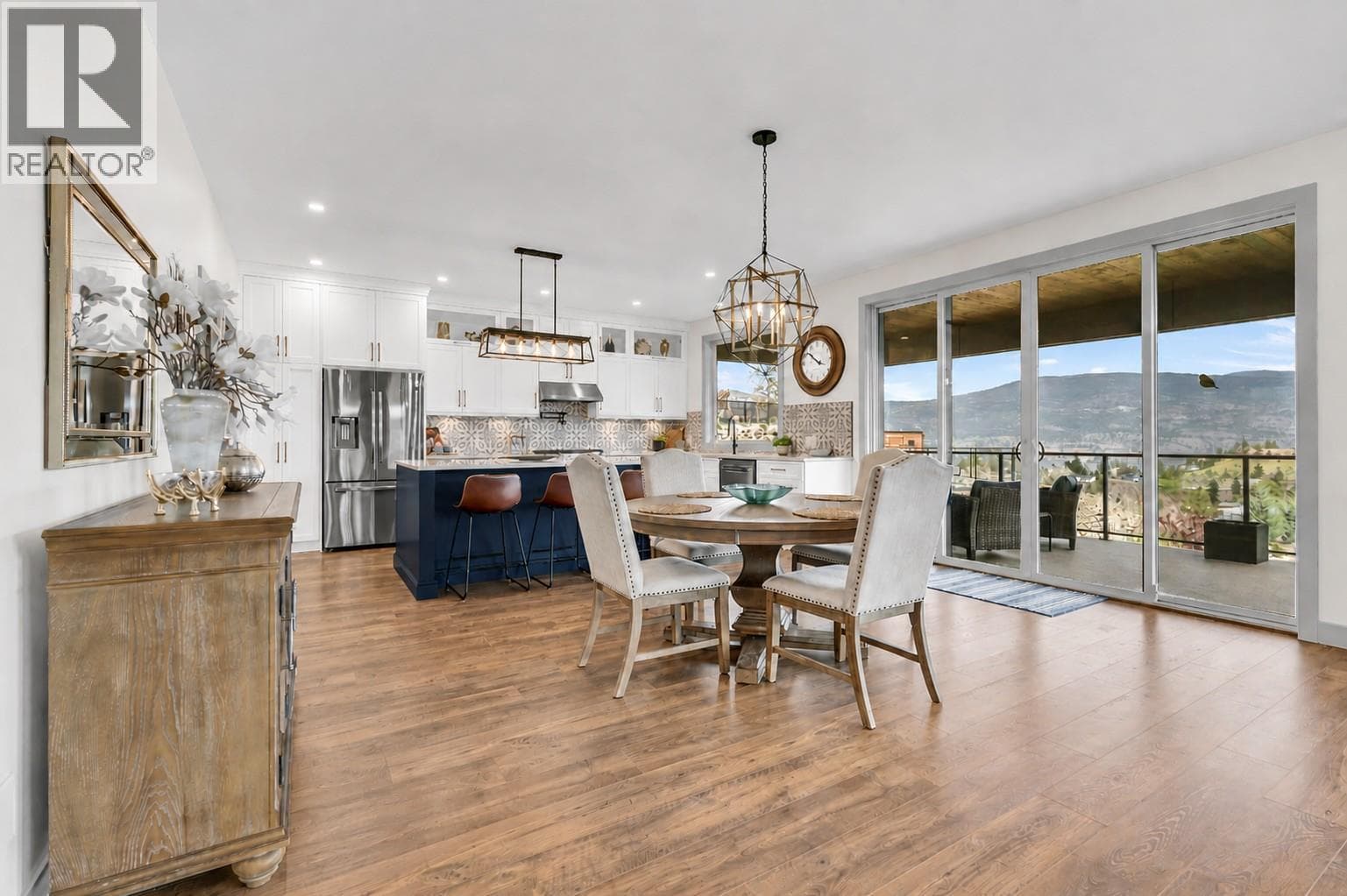 17439 Sanborn Street, Interior REALTORS® — photo 5