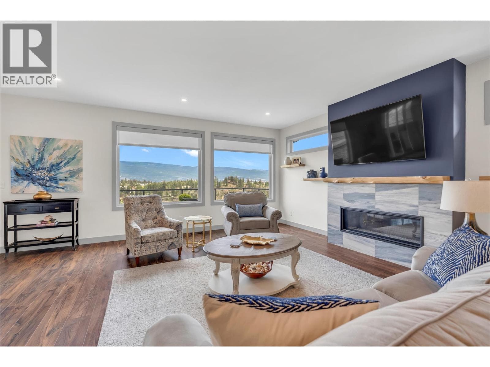17439 Sanborn Street, Interior REALTORS® — photo 3