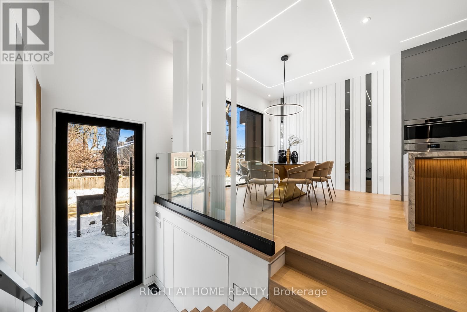 74B RATHNELLY AVENUE, Toronto — photo 4
