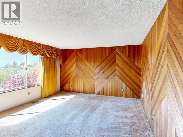 4688 FERNWOOD AVE, Powell River — photo 3