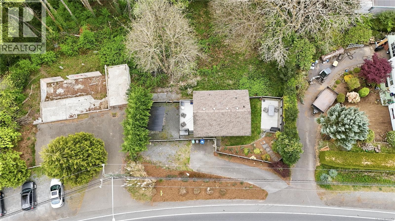 3129 DEPARTURE BAIE ROAD, Vancouver Island — photo 2