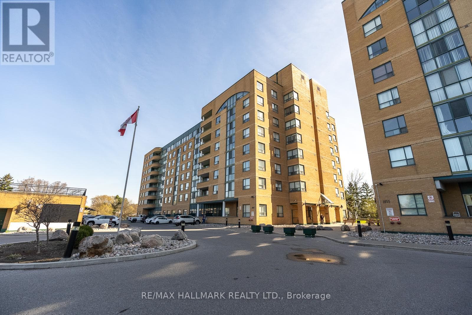 103 - 1665 PICKERING PARKWAY in Village East