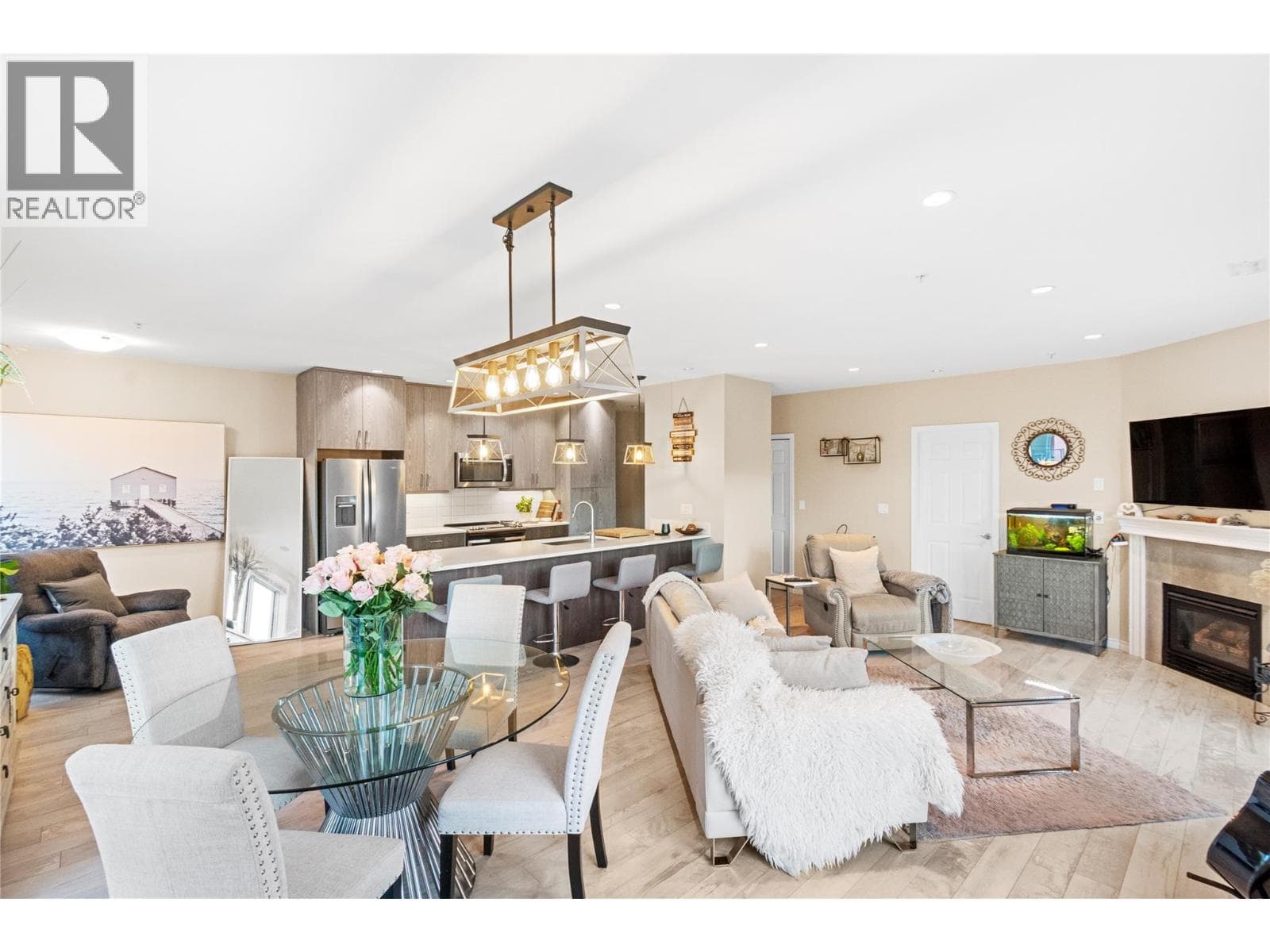 3388 SKAHA LAKE Road Unit# 1002, Interior REALTORS® — photo 3