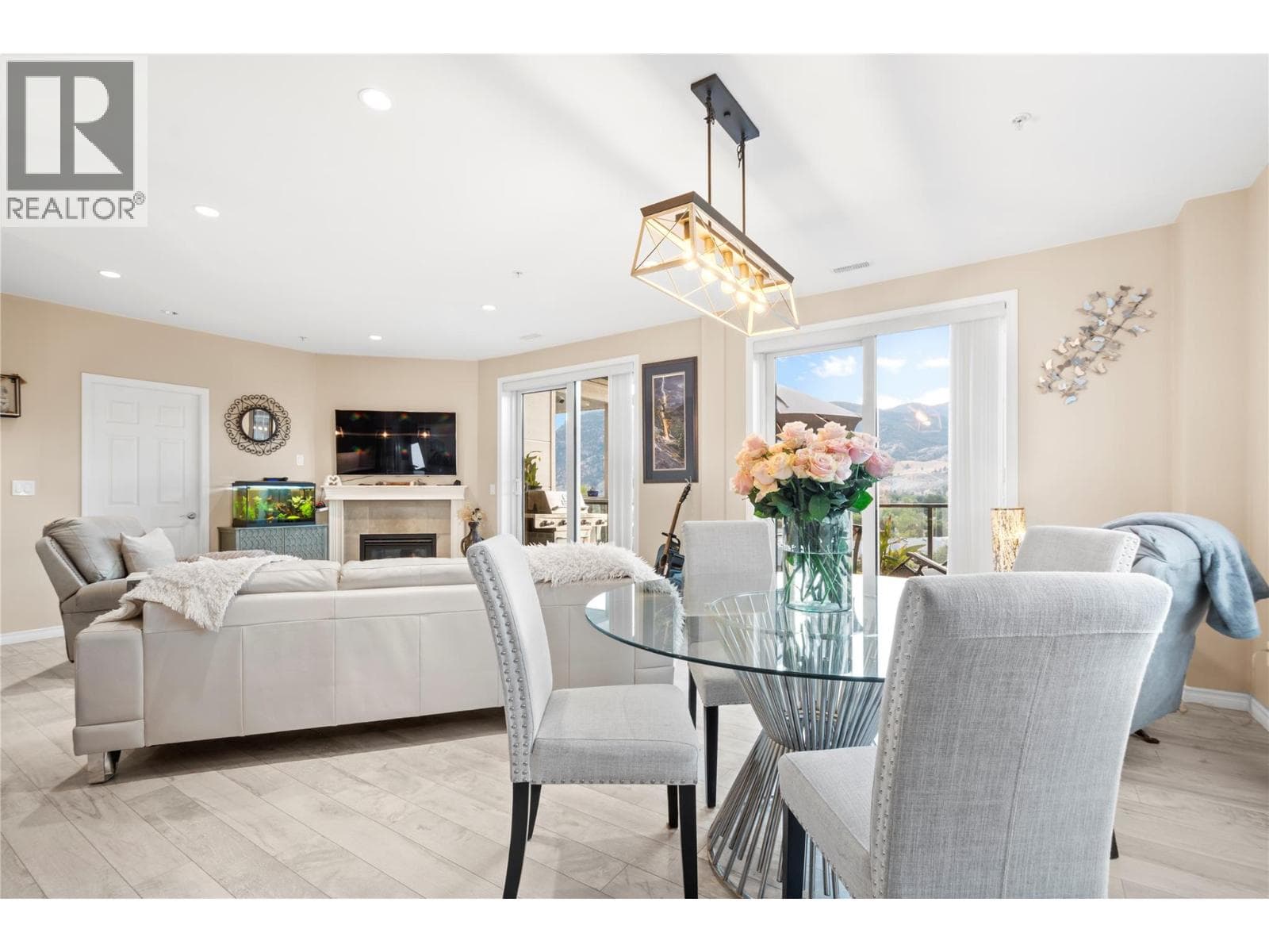 3388 SKAHA LAKE Road Unit# 1002, Interior REALTORS® — photo 4