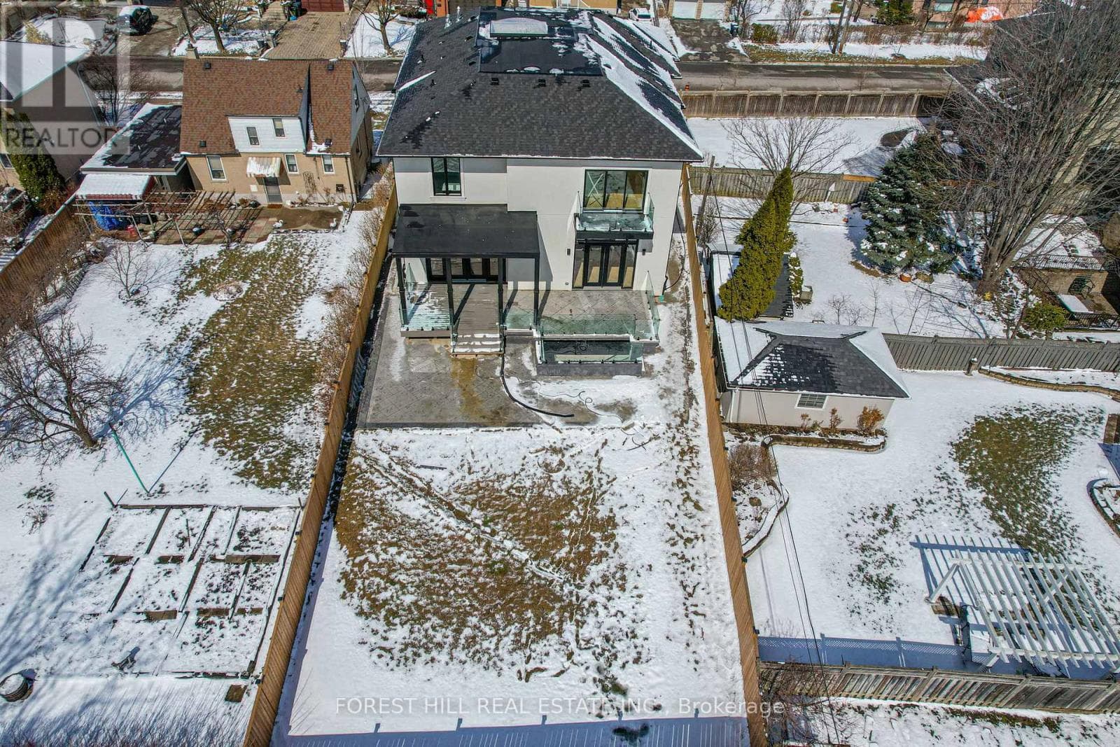 53 CELT AVENUE, Toronto — photo 2