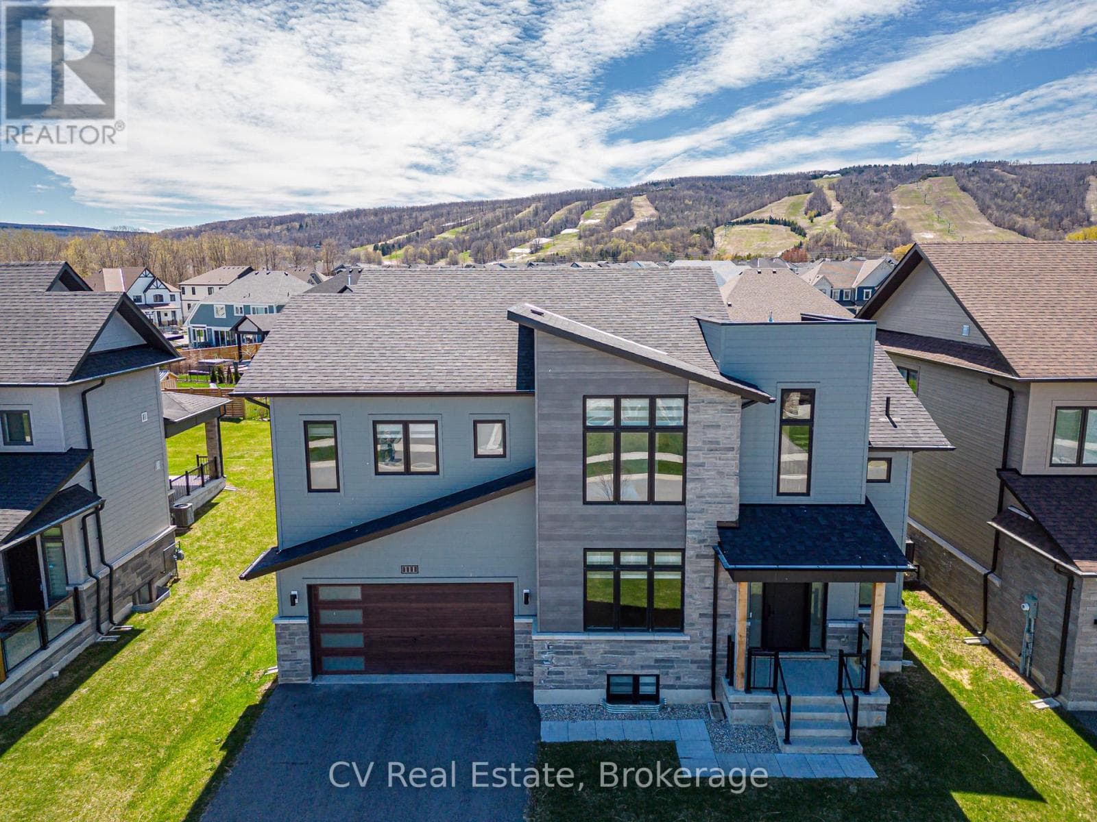 111 STONELEIGH DRIVE in 